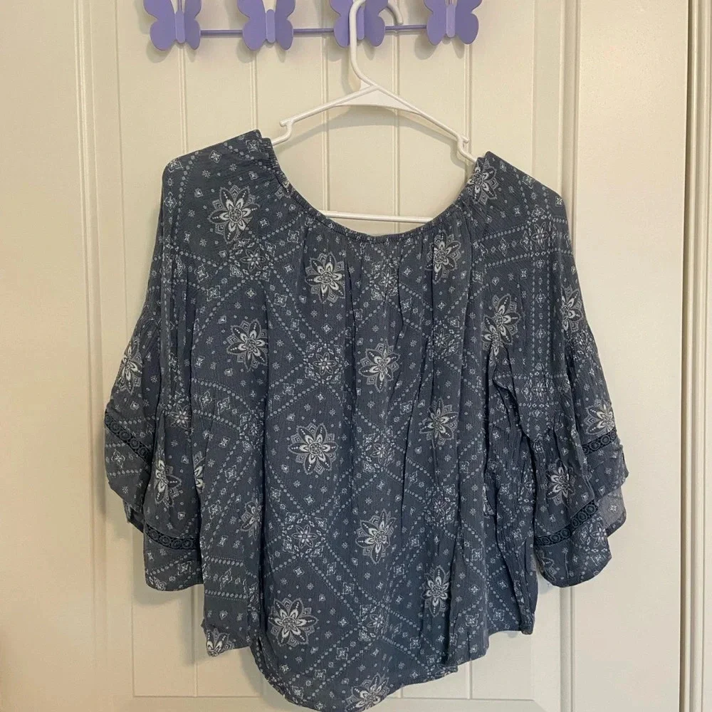 NWOT | Justice girl’s blue flare sleeve tassel patterned loose fit‎ top — 14/16